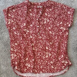 Faherty Red and Cream Floral Button-Up Short Sleeve Blouse